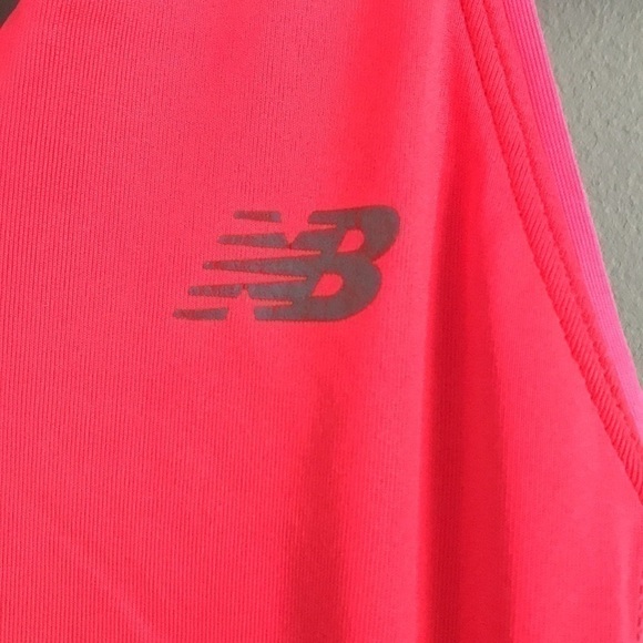 New Balance Racer Back Athletic Tank Size Medium - Picture 3 of 8
